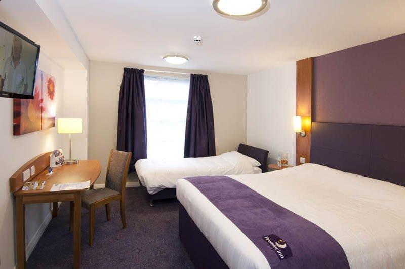 Premier Inn Aberdeen City Centre ภายนอก รูปภาพ